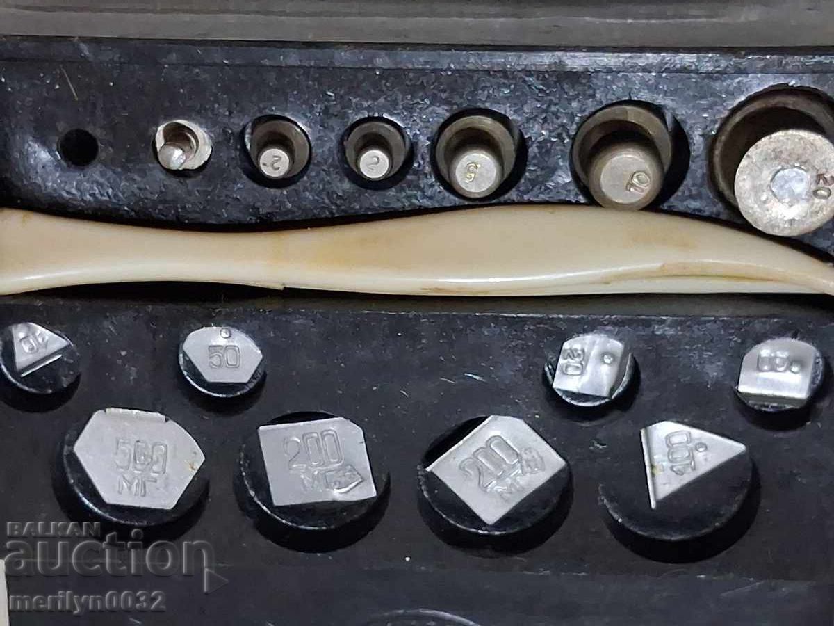 Δημοπρασία Παλιά ζυγαριά οικιακής χρήσης Σοβιετικής Ένωσης, ερασιτεχνική ζυγαριά, βαρίδια