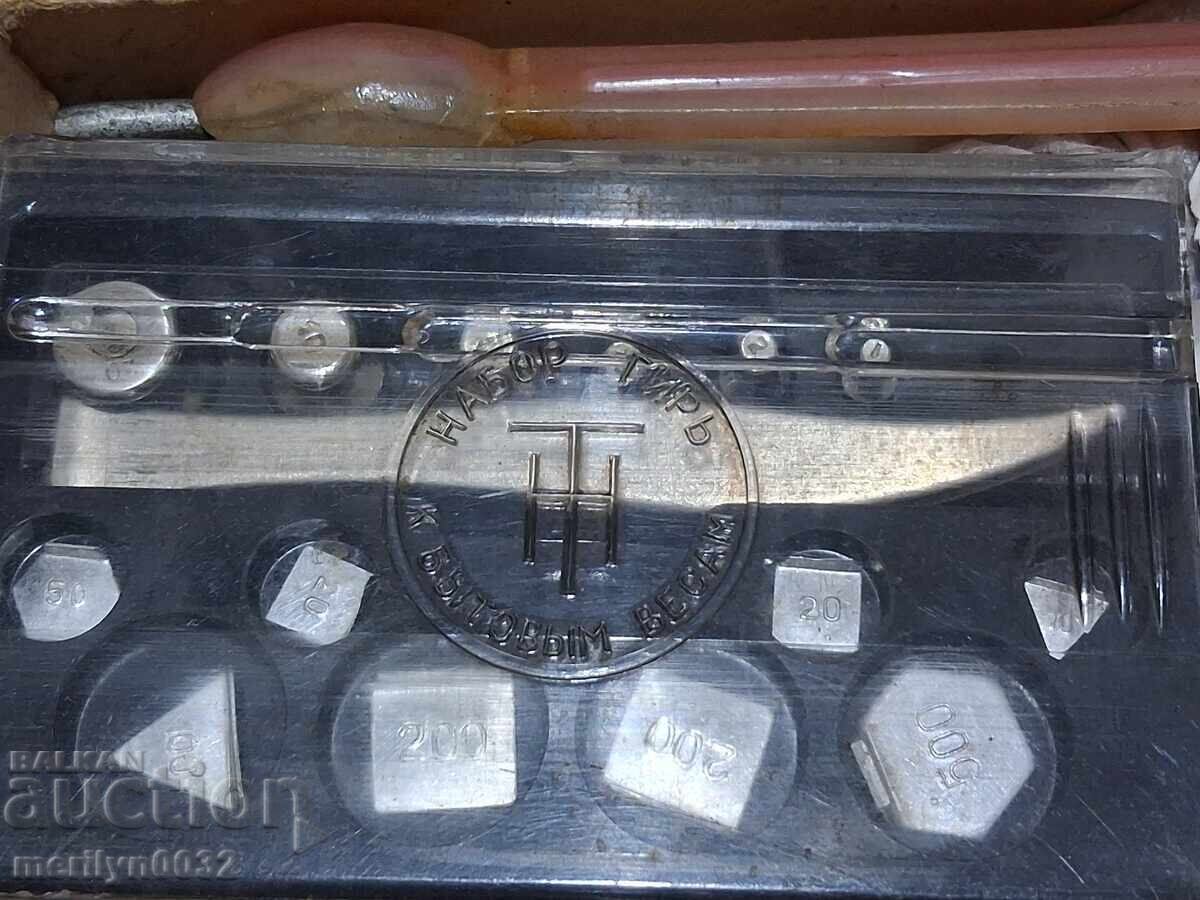 Delivery of Old household scale USSR amateur scale weights