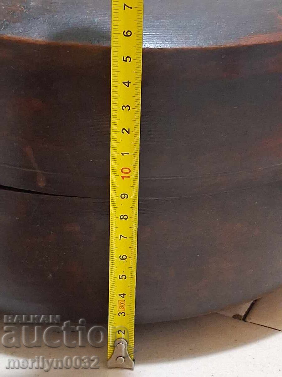 Bol din lemn bol cu capac, bol lemn primitiv cu preț 133.00 BGN | € 68.00