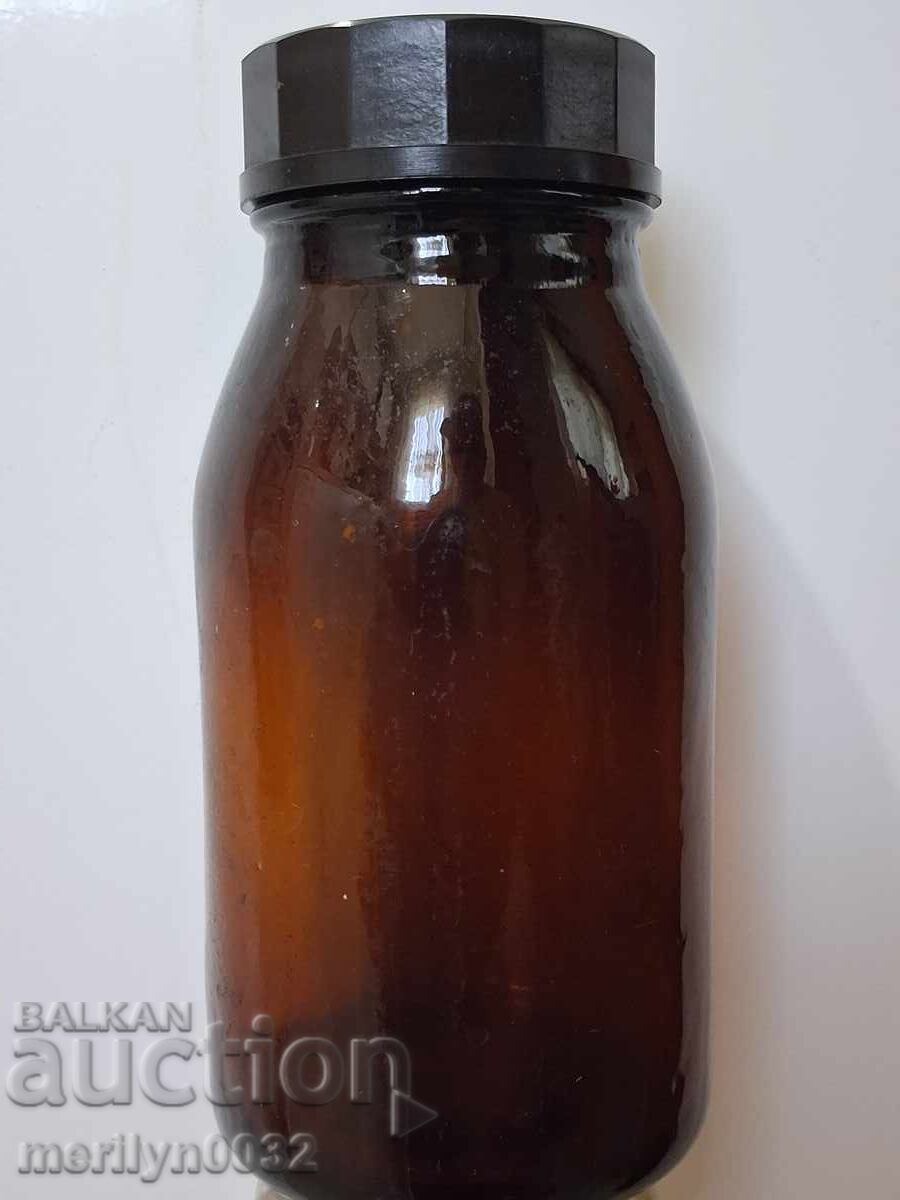 Стара буркан от стъкло