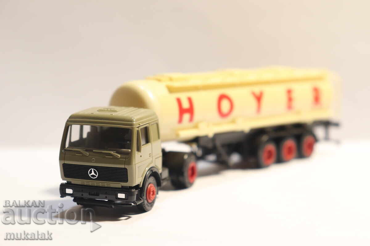 HERPA H0 1/87 MERCEDES CAMION CISTERNĂ TIR MODEL COLIȚĂ cu preț 20.00 BGN | € 10.23