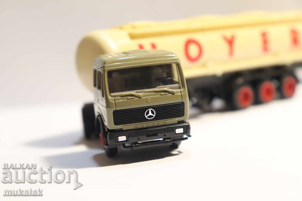 Licitație HERPA H0 1/87 MERCEDES CAMION CISTERNĂ TIR MODEL COLIȚĂ
