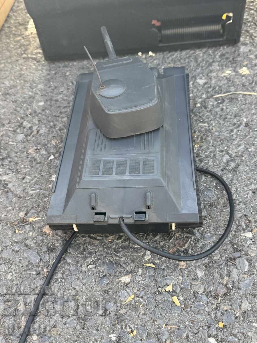 Παλιό Ρωσικό πλαστικό παιχνίδι μοντέλο τανκ με κουτί - 5