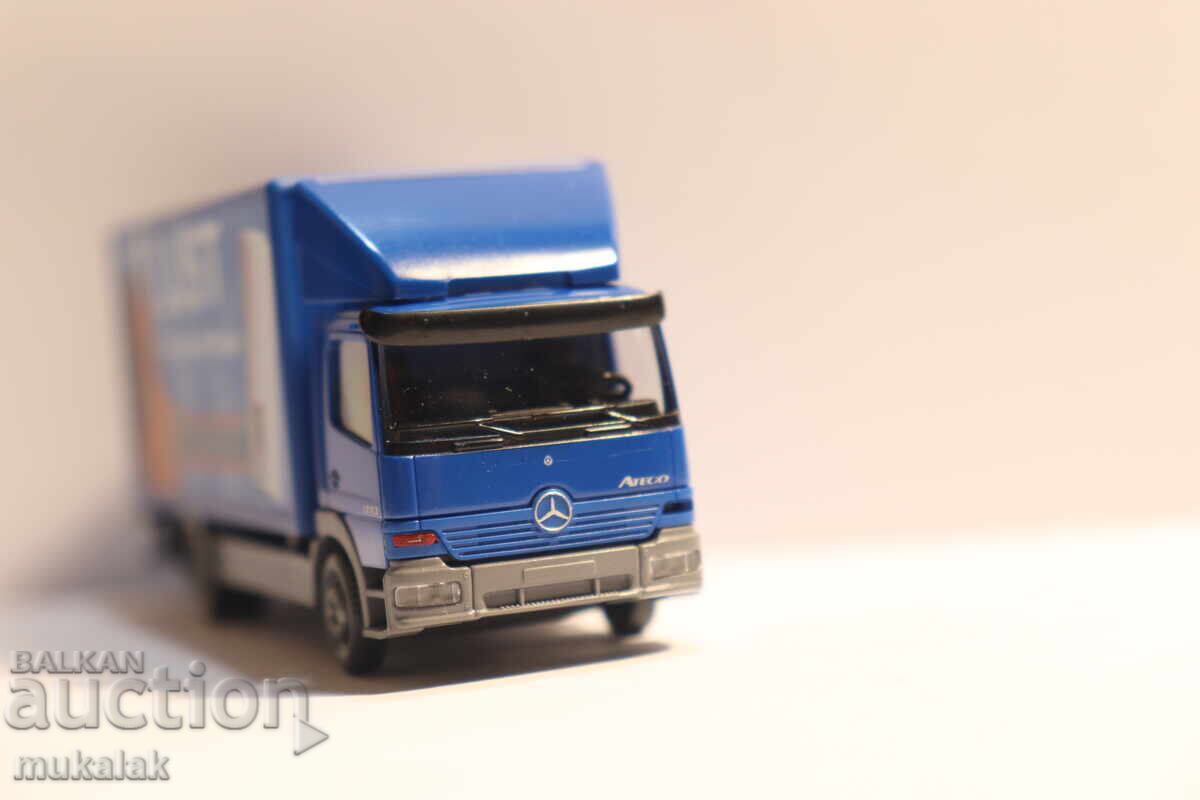 Wiking H0 1/87 MERCEDES ATEGO TRUCK MODEL TIR - 7