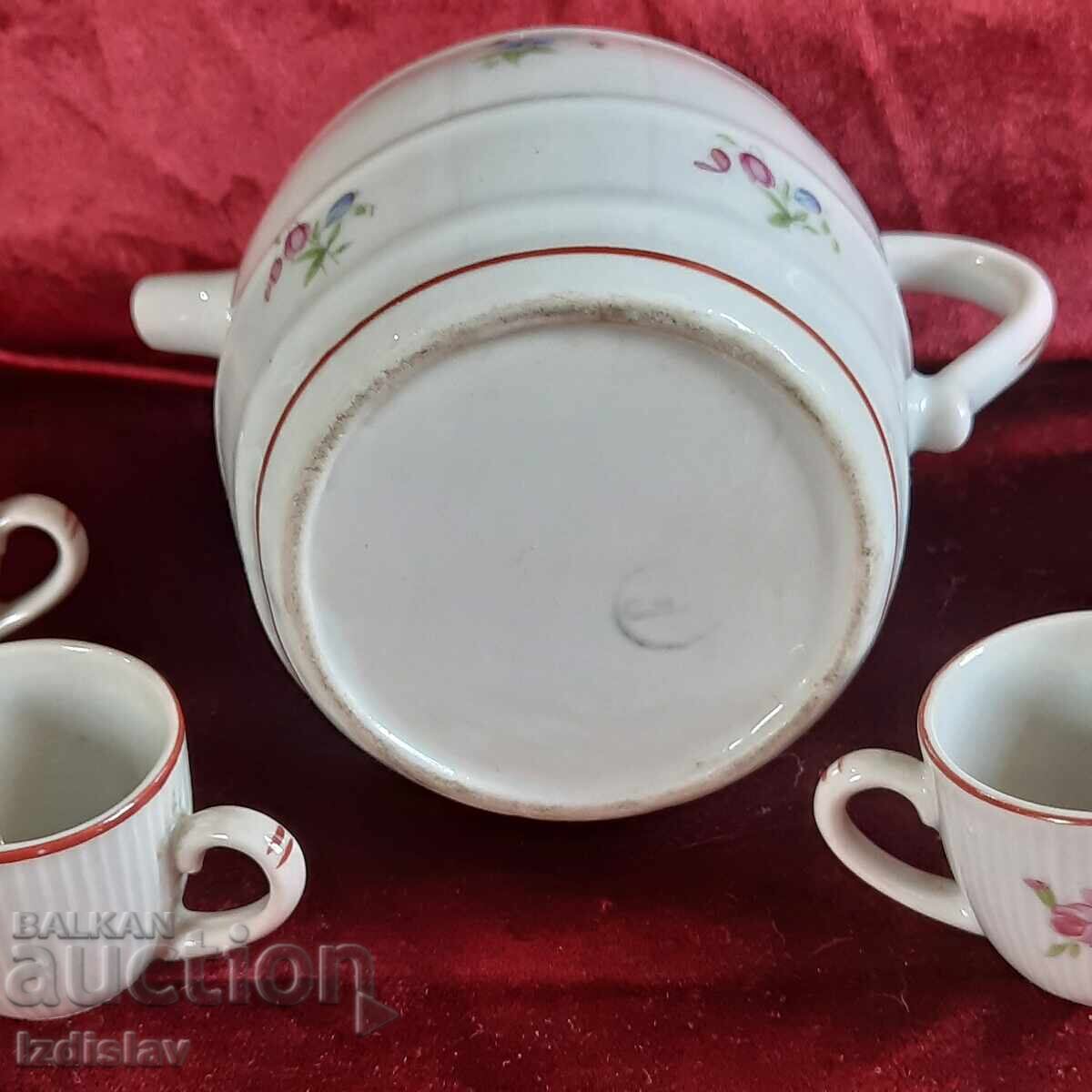 Δημοπρασία Πορσελάνινο σερβίτσιο από την εποχή του Σοσιαλισμού, ΣΙΠ