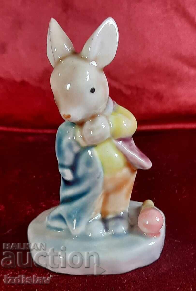 Licitație Figurină de porțelan, iepure