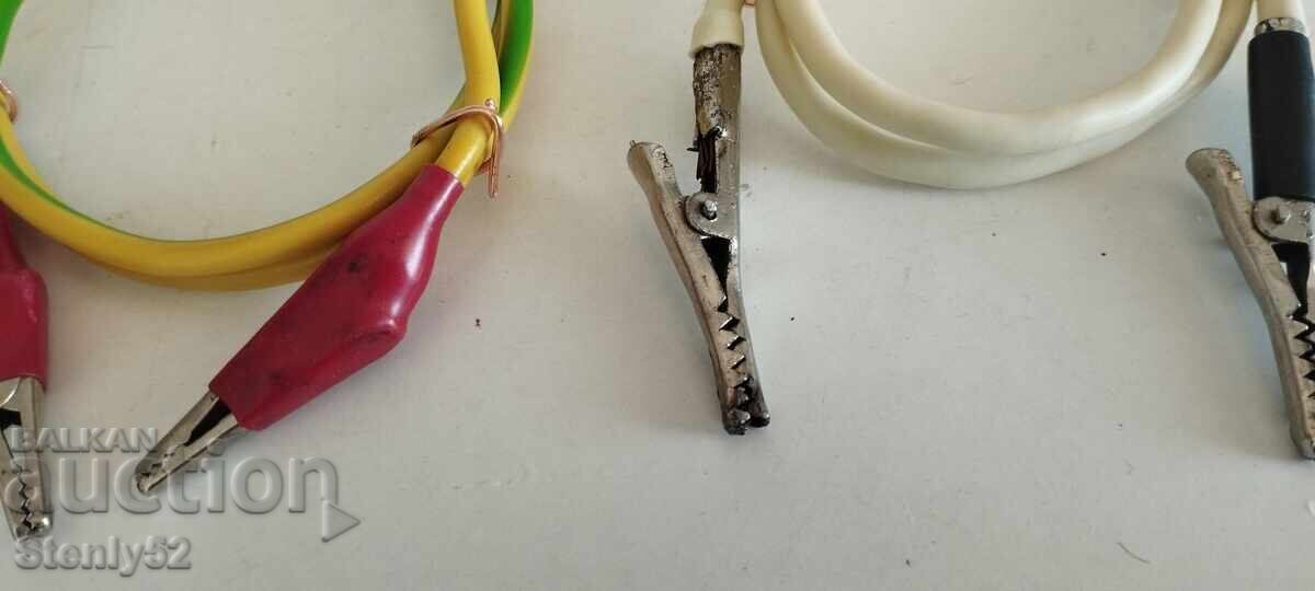 2 бр шунтиращи кабели с клеми крокодил 2.5 кв. с цена 5.00 лв. | € 2.56