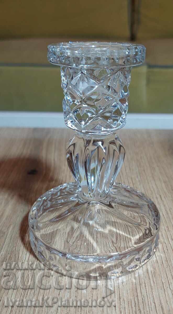 Sfeșnic de sticlă pentru cunoscători, excelent cu preț 26.00 BGN | € 13.29