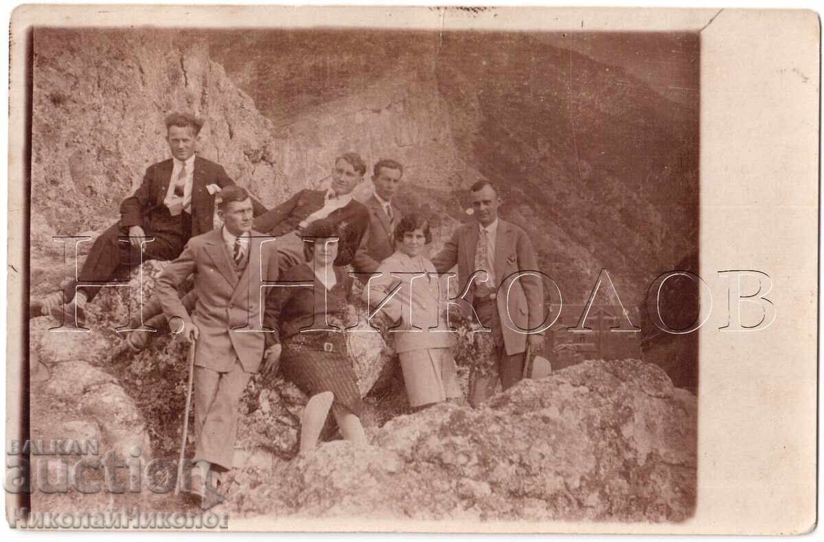 ΠΑΛΙΑ ΦΩΤΟΓΡΑΦΙΑ ΕΚΔΡΟΜΗ ΣΤΟ ΒΟΥΝΟ Ε145