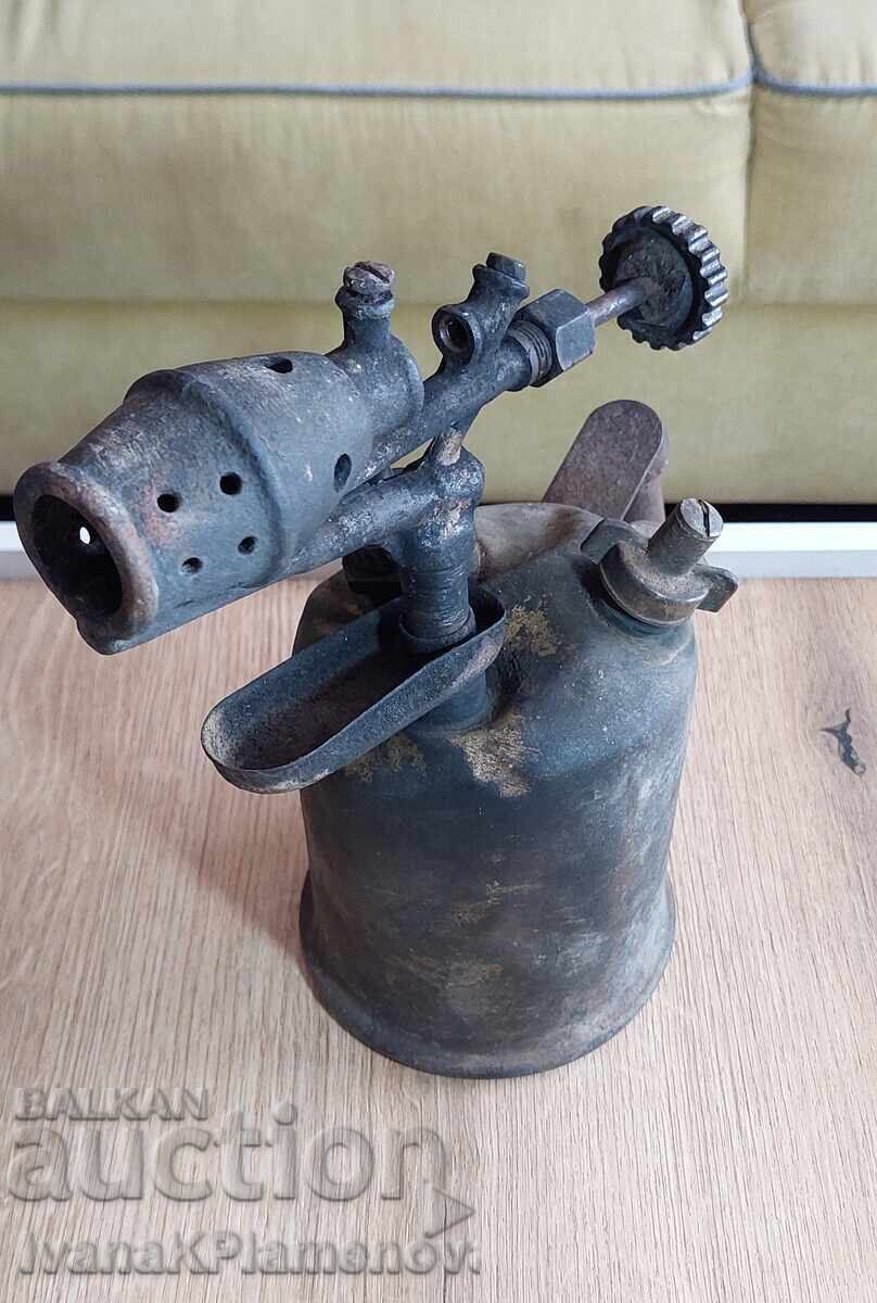 Vintage Brass Gasoline Lamp (From the USSR) with price 26.00 BGN | € 13.29 Vintage Brass Gasoline Lamp (From the USSR) with price 26.00 BGN | € 13.29