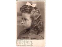 ΠΑΛΙΑ ΦΩΤΟΓΡΑΦΙΑ ΚΟΡΙΤΣΙ ΣΕ ΣΤΟΥΝΤΙΟ Ε151