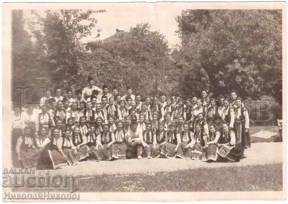 1953 ГОЛЯМА СТАРА СНИМКА СОФИЯ СМЕСЕН ХОР ДВЕ МОГИЛИ Е155