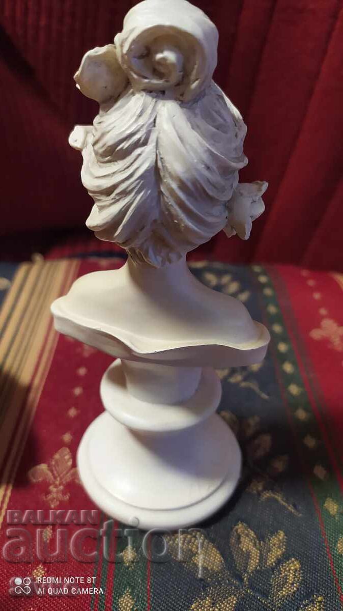 Αγαλματίδιο κοπέλας - 5