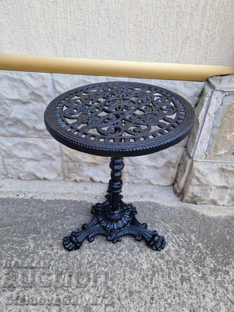 Υπέροχο αντίκα μεταλλικό βοηθητικό τραπεζάκι κήπου