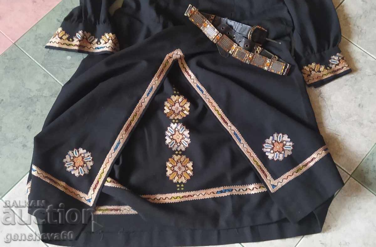 Аукцион ЕТНО сукман рокля с богата ръчна бродерия и колан