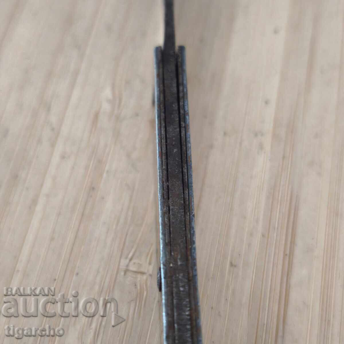 Auction  An old pocket knife