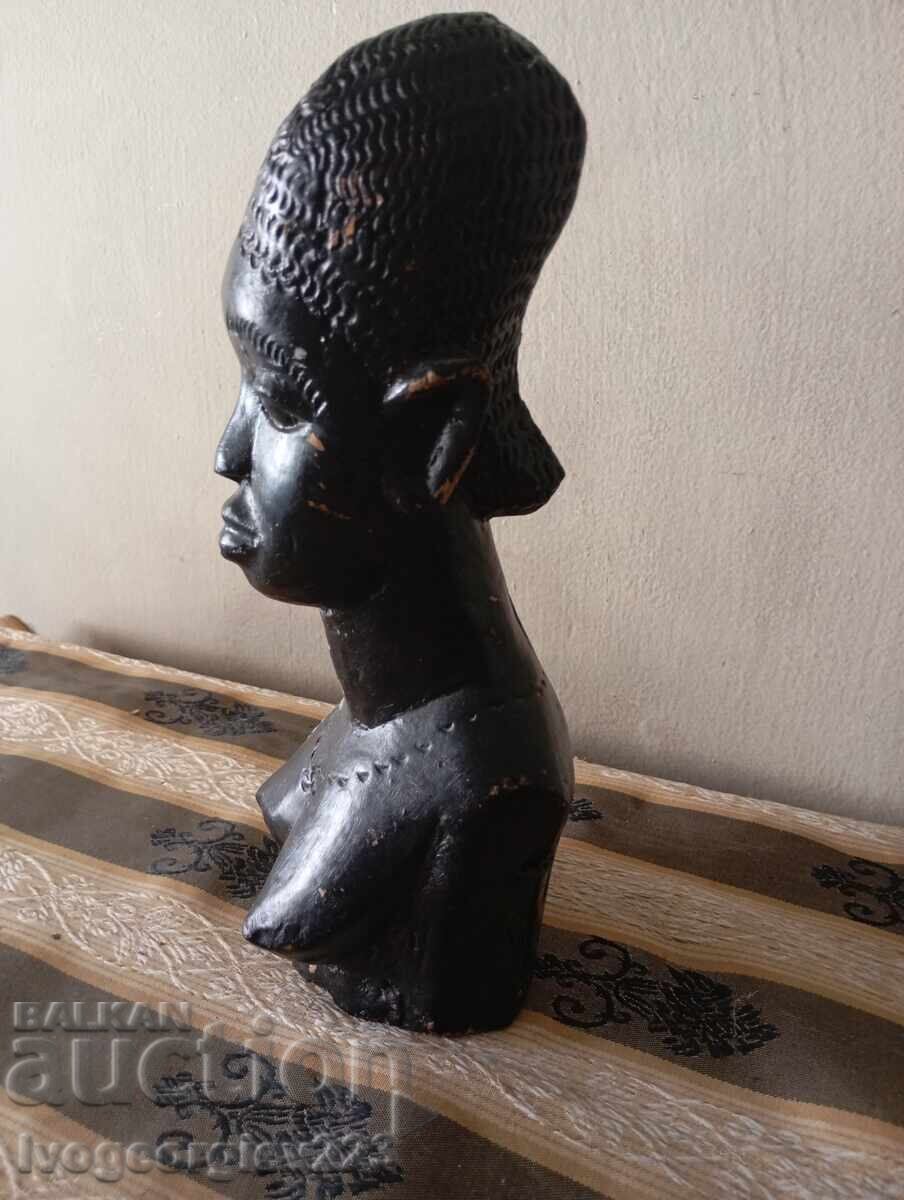 Figurină din lemn cu preț 27.00 BGN | € 13.80