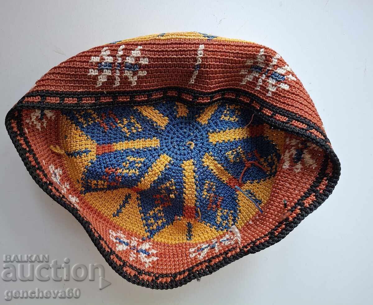 Auction Vintage hand-knitted tubeteika Auction Vintage hand-knitted tubeteika