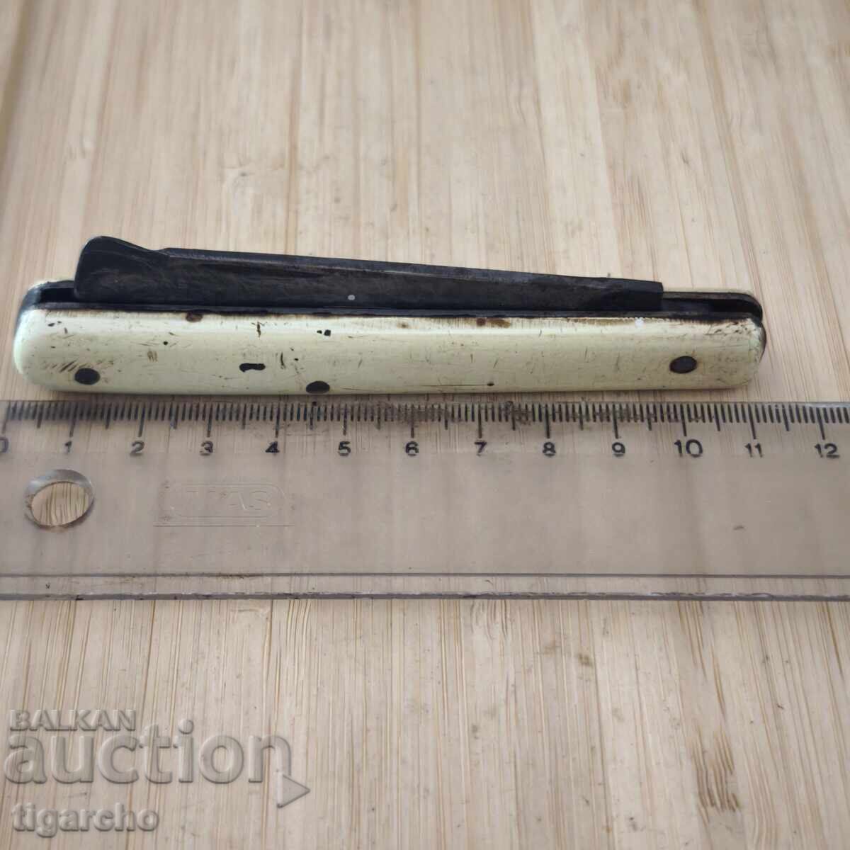 Аукцион Старо сгъваемо ножче Аукцион Старо сгъваемо ножче