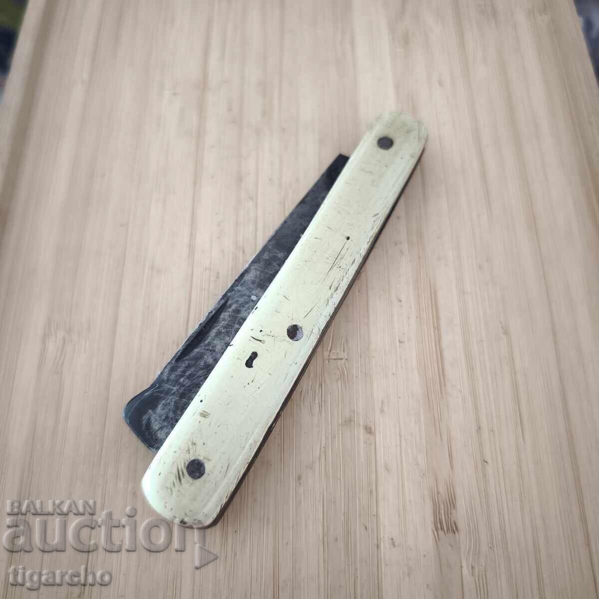 Старо сгъваемо ножче Старо сгъваемо ножче