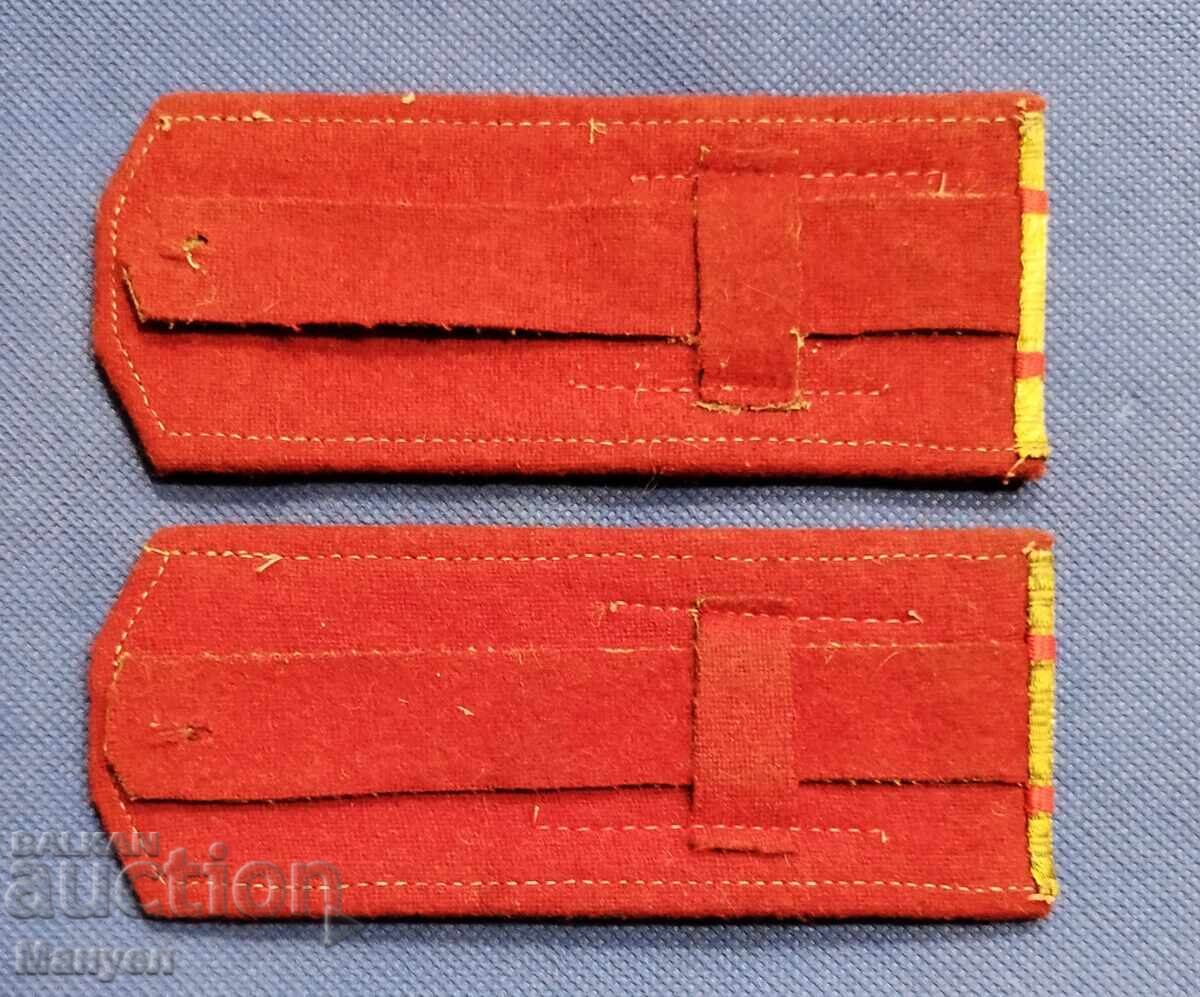 Пагони, старши офицери,ранен соц. Сухоп.войски. с цена 29.90 лв. | € 15.29 Пагони, старши офицери,ранен соц. Сухоп.войски. с цена 29.90 лв. | € 15.29