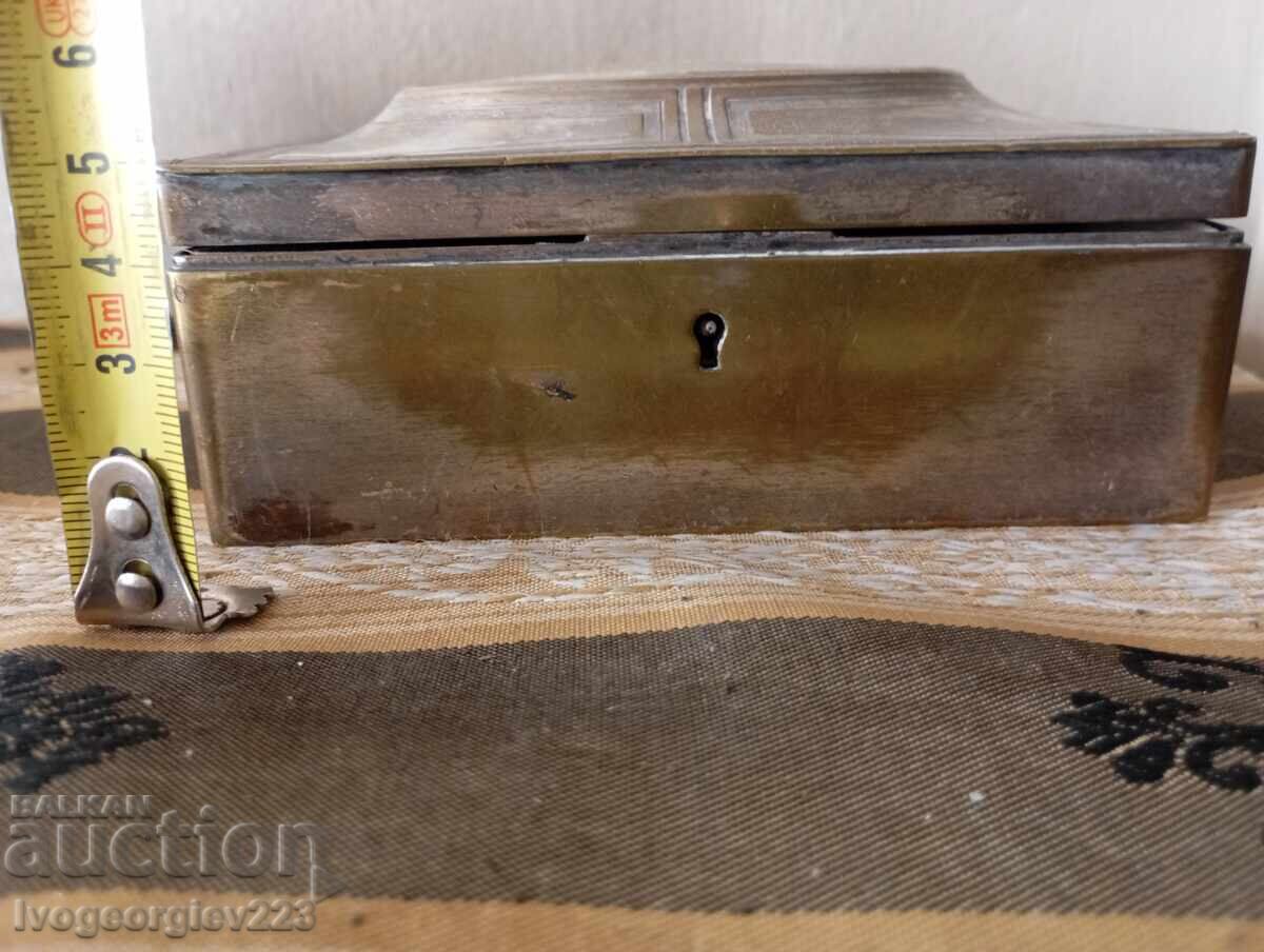 Art Deco Jewelry Box with price 80.00 BGN | € 40.90