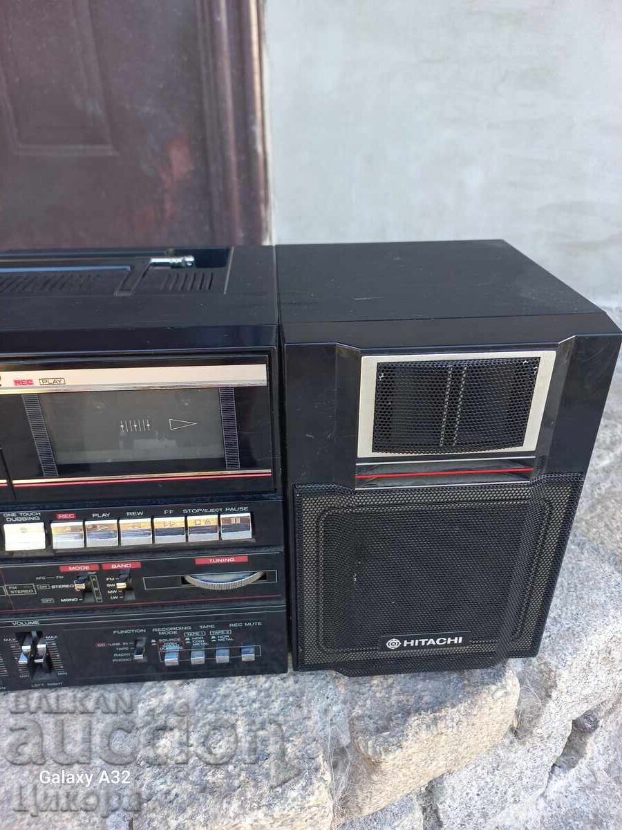 Delivery of TWO-CASSETTE RADIO CASSETTE RECORDER HITACHI TRK-W 550 Delivery of TWO-CASSETTE RADIO CASSETTE RECORDER HITACHI TRK-W 550