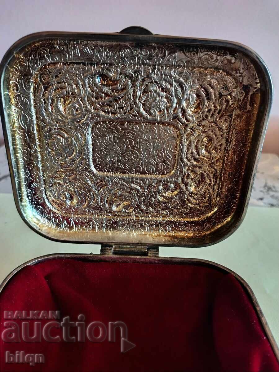 Παράδοση Υπέροχο παλιό επάργυρο κουτί κοσμημάτων