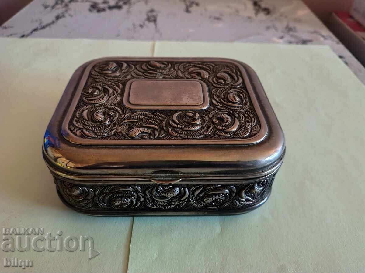 Υπέροχο παλιό επάργυρο κουτί κοσμημάτων