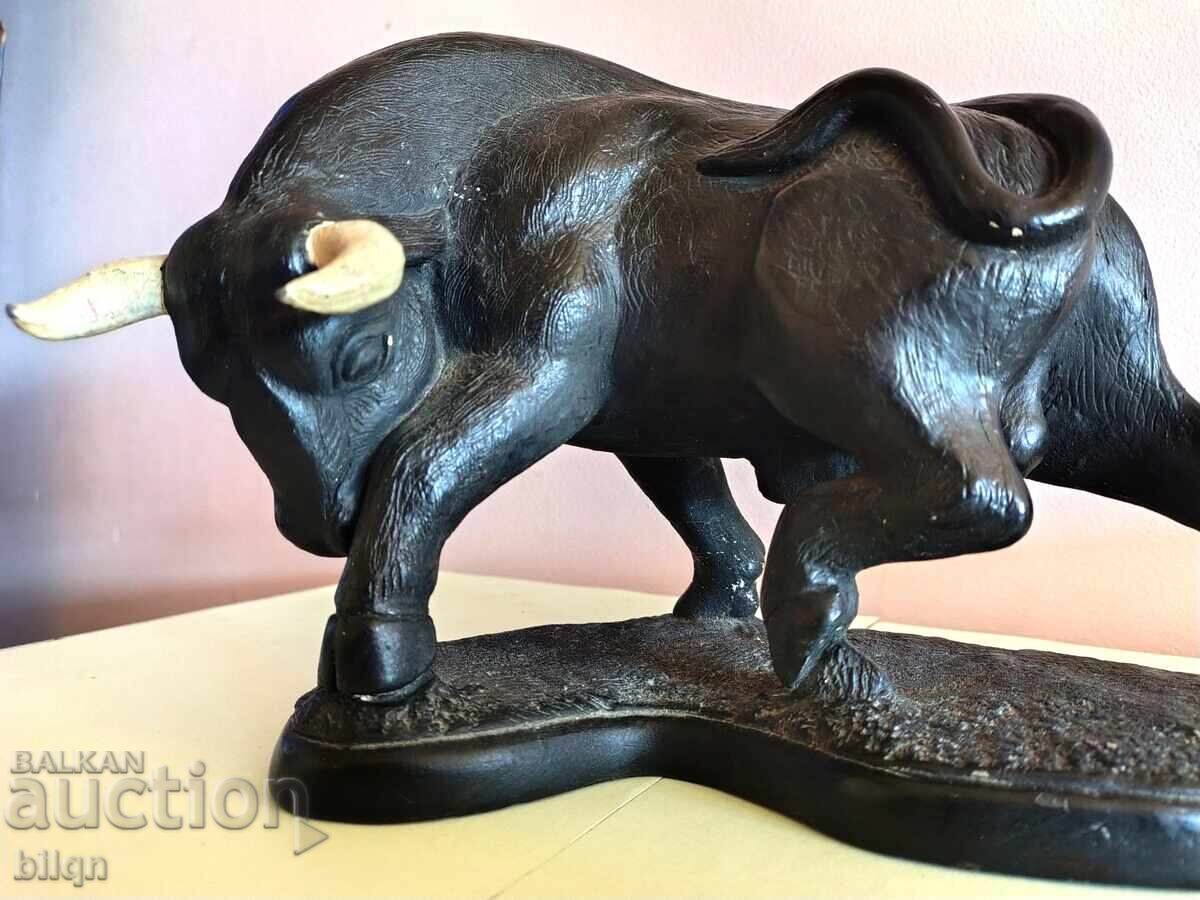 Μια Πολύ Σπάνια Ισπανική Συλλεκτική Φιγούρα-Ταύρος με τιμή 59.98 BGN | € 30.67