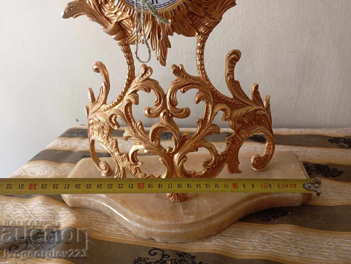 Παράδοση Ρολόι μαντελ