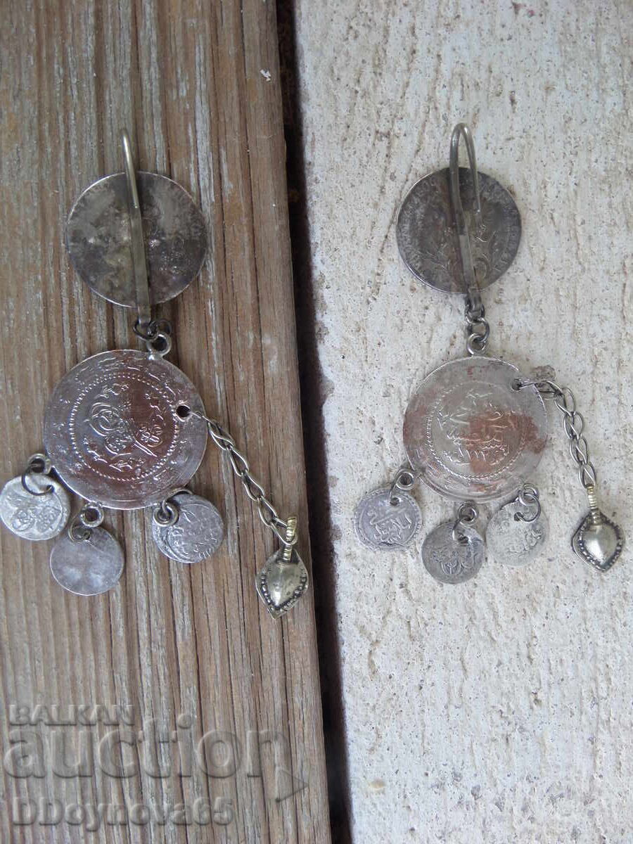 Παράδοση Παλαιά κοσμήματα, ασημένια νομίσματα, ακτσέδες - 2 τμχ