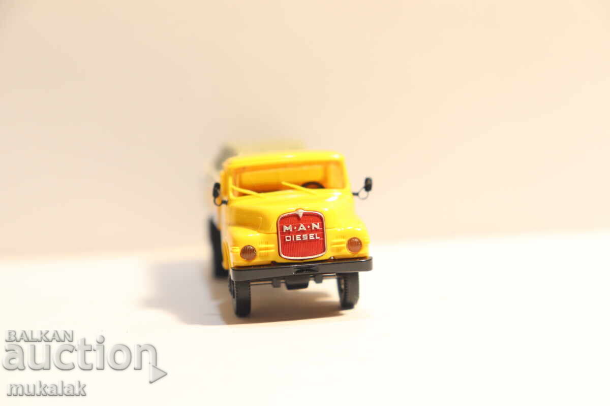 Auction  BREKINA H0 1/87 MAN TRUCK MODEL CAR