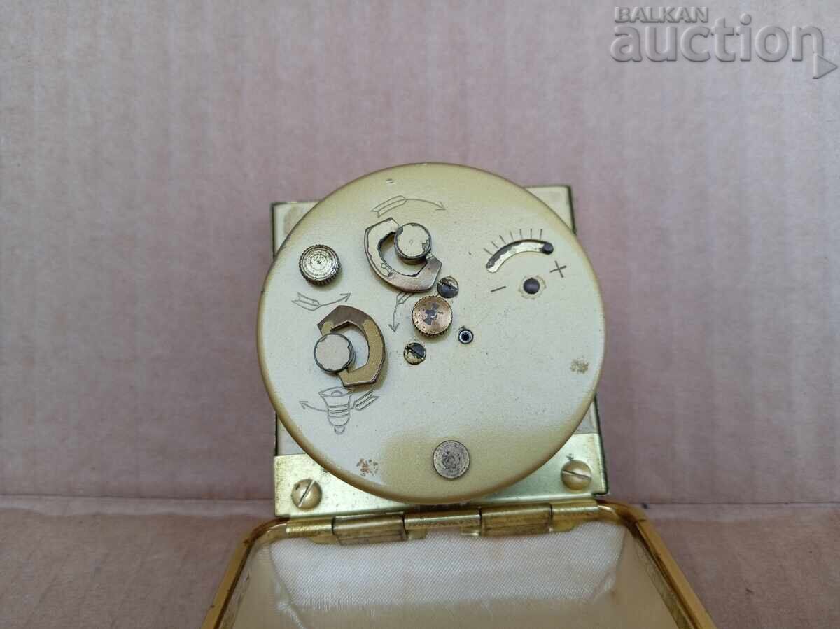 Delivery of Retro Watch 70s SHANGHAI CHINA