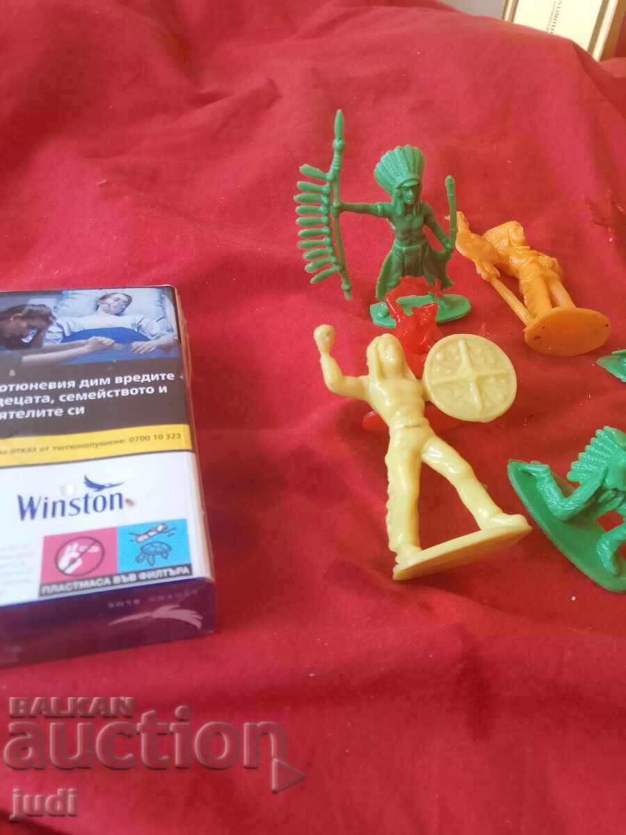 15 σοσιαλ καουμπόηδες και ινδιάνοι με τιμή 30.00 BGN | € 15.34