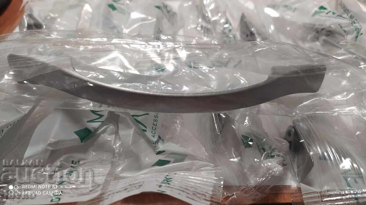 Παράδοση Χειρολαβές επίπλων καινούργιες 26 τεμάχια