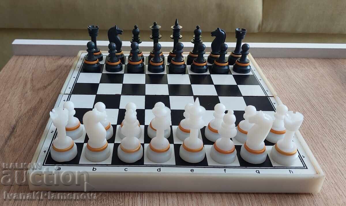 Σκακιέρα μαγνητική σοσιαλιστική για γνώστες άριστη με τιμή 35.00 BGN | € 17.90