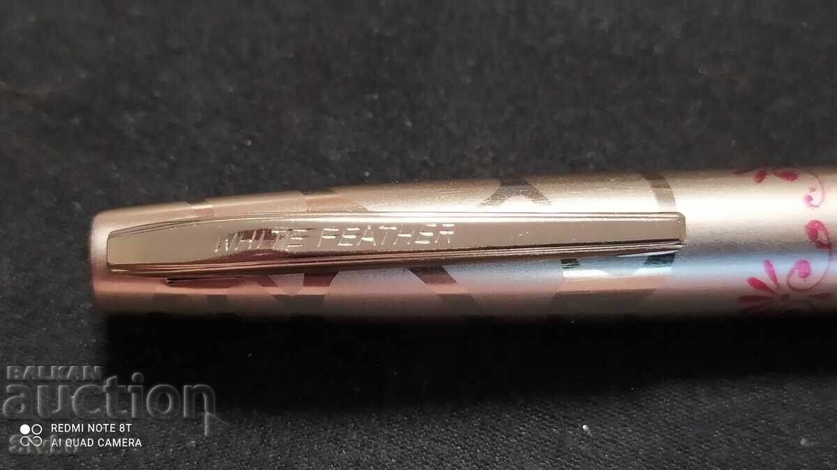 Stilou WHITE FEATHER - 2 cu preț 2.99 BGN | € 1.53