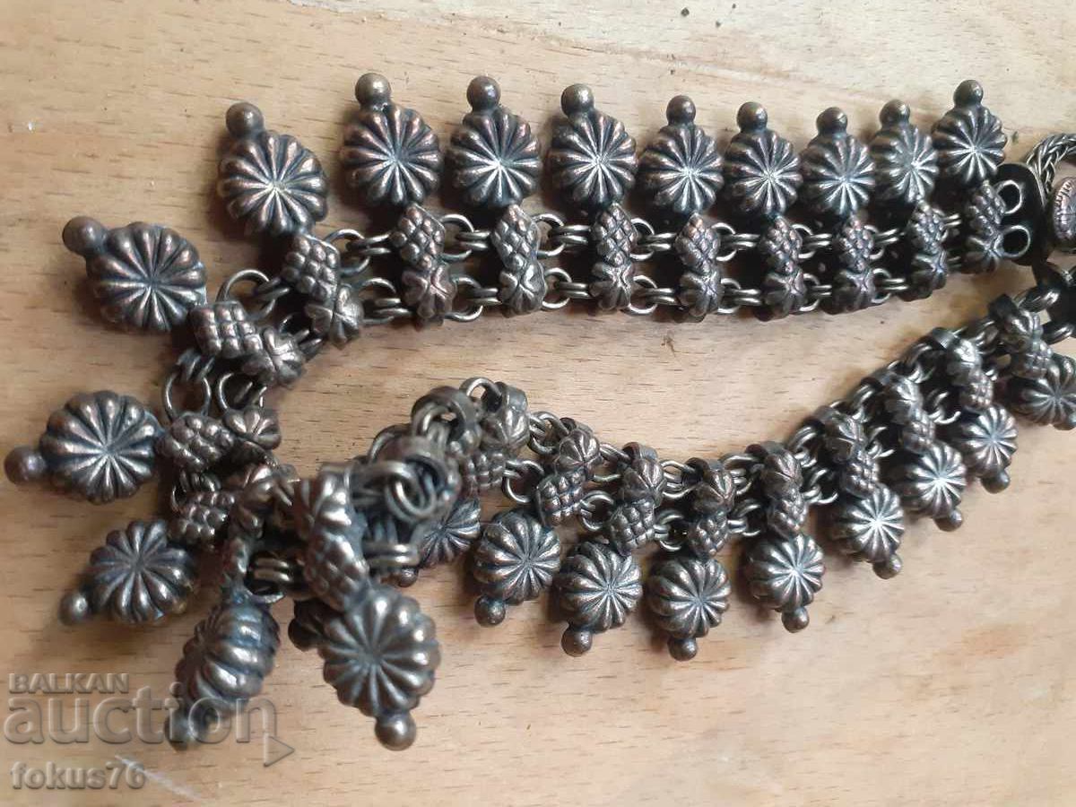 Livrarea Bijuterie renascentistă, colier, zgardan