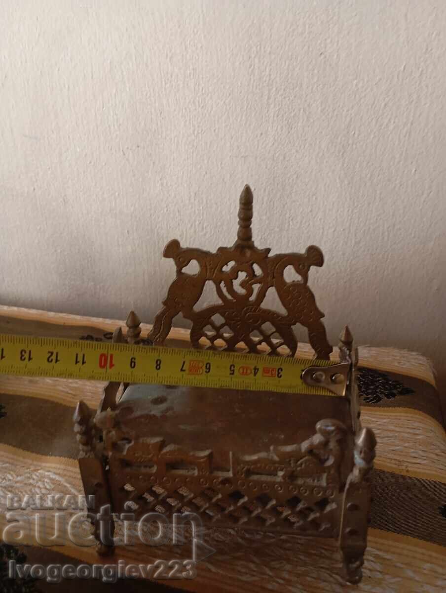 Поставка за бижута,часовник с цена 40.00 лв. | € 20.45