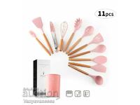 11-piece kitchen utensil set with round stand