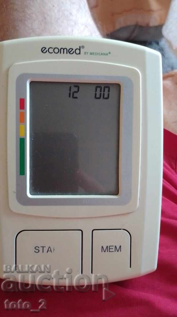 AUTOMATIC BLOOD PRESSURE MONITOR MEDISANA AUTOMATIC BLOOD PRESSURE MONITOR MEDISANA