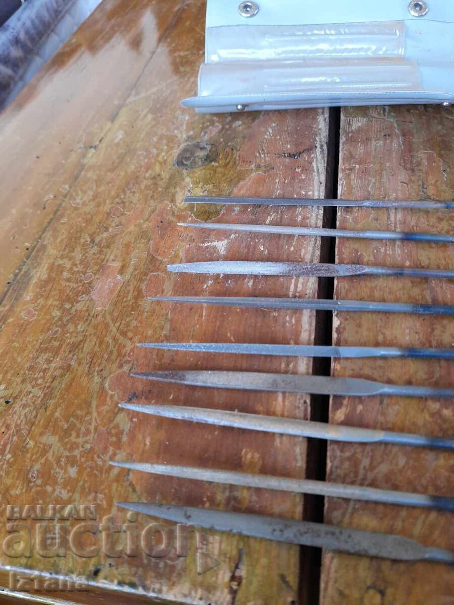 Delivery of Starter set of Varimex saws