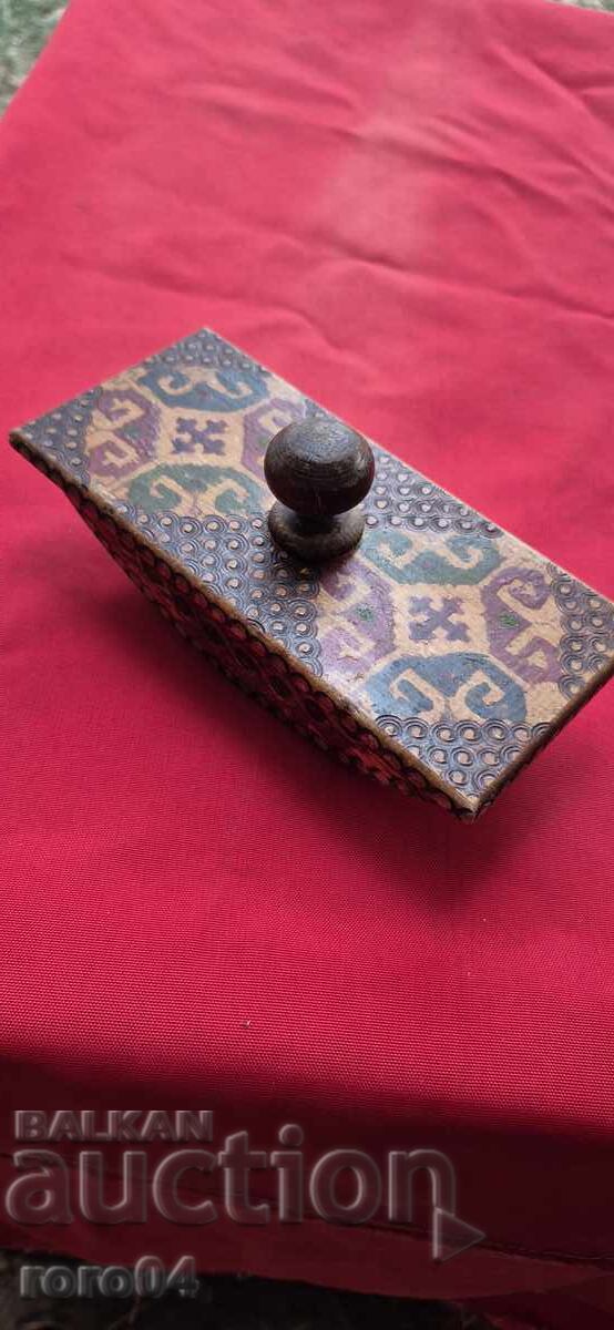 PRESPAPIE - WOOD - KINGDOM OF BULGARIA