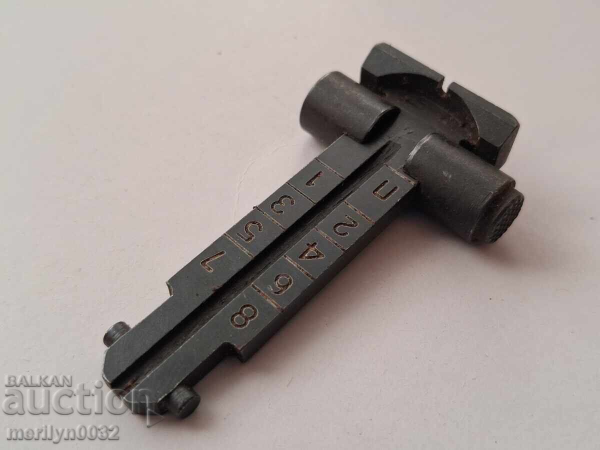 Piesă, detaliu pentru AK-47, vizor cu căluș cu preț 43.00 BGN | € 21.99 Piesă, detaliu pentru AK-47, vizor cu căluș cu preț 43.00 BGN | € 21.99