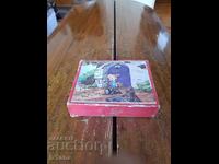 Un vechi joc pentru copii cu cuburi