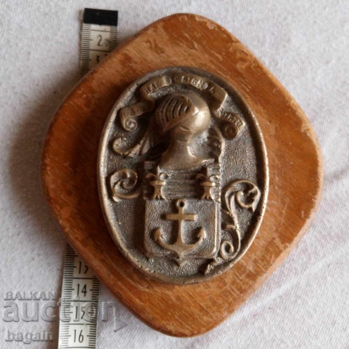 Sculptură din bronz. Stema - 5