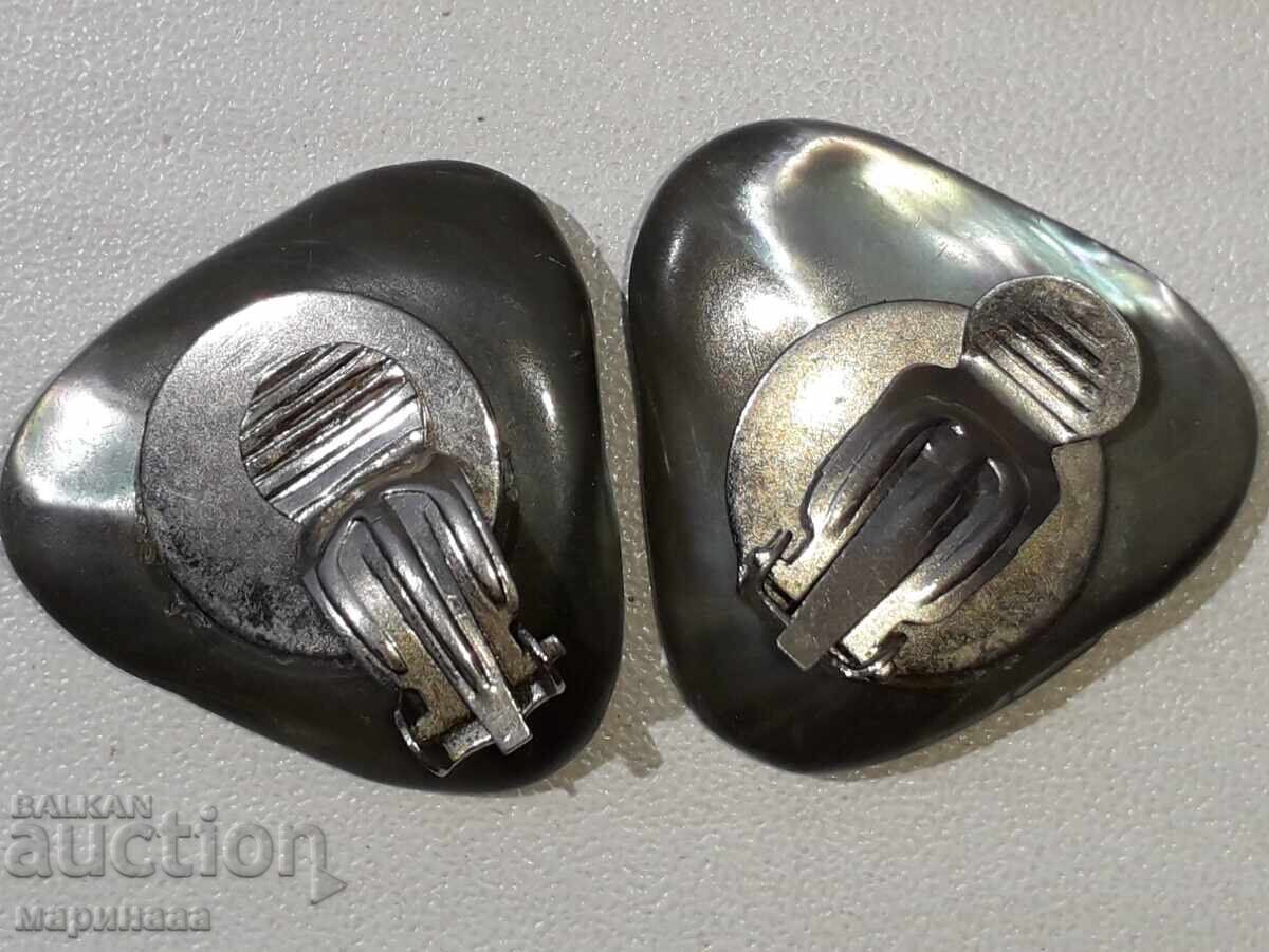 Auction  EARRINGS-CLIP. MASSIVE MOTHER-OF-PEARL