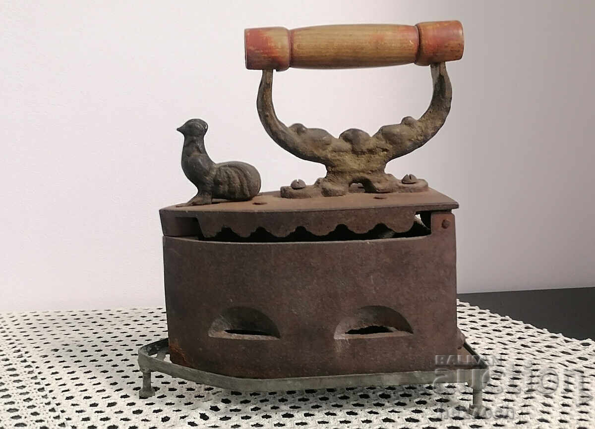 ❤️ ⭐ Fier vechi de călcat cu cărbuni, cu talpă ⭐ ❤️ cu preț 70.00 BGN | € 35.79 ❤️ ⭐ Fier vechi de călcat cu cărbuni, cu talpă ⭐ ❤️ cu preț 70.00 BGN | € 35.79