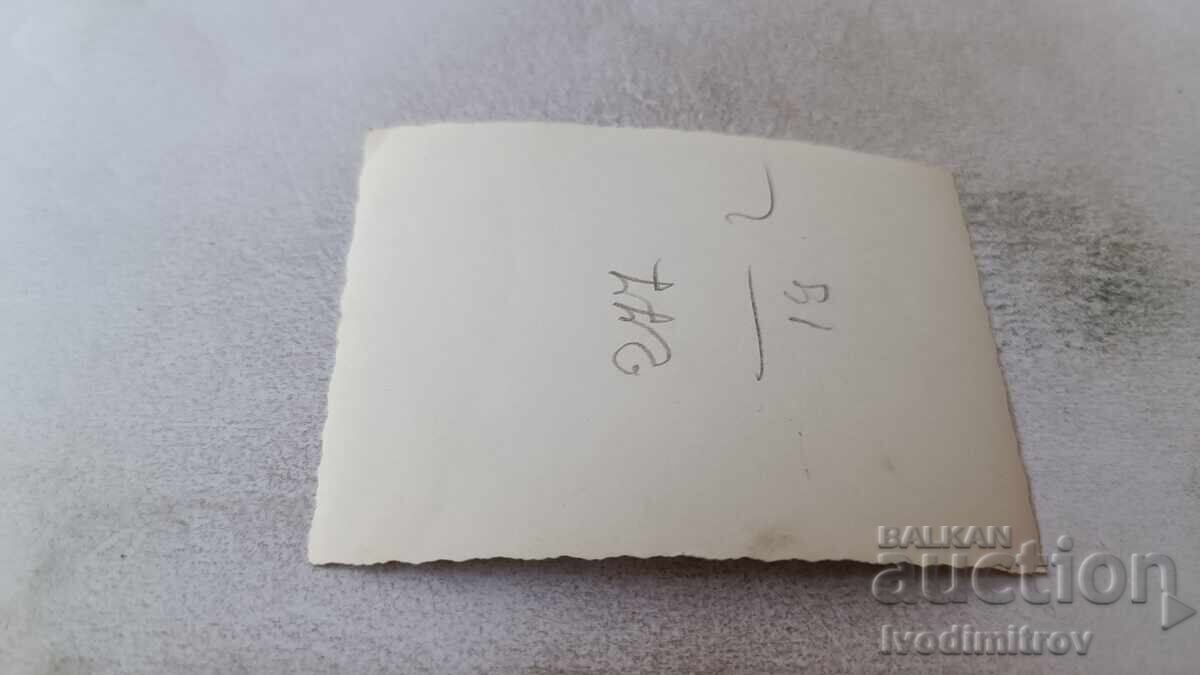 Снимка Млад мъж в морето с цена 2.35 лв. | € 1.20 Снимка Млад мъж в морето с цена 2.35 лв. | € 1.20